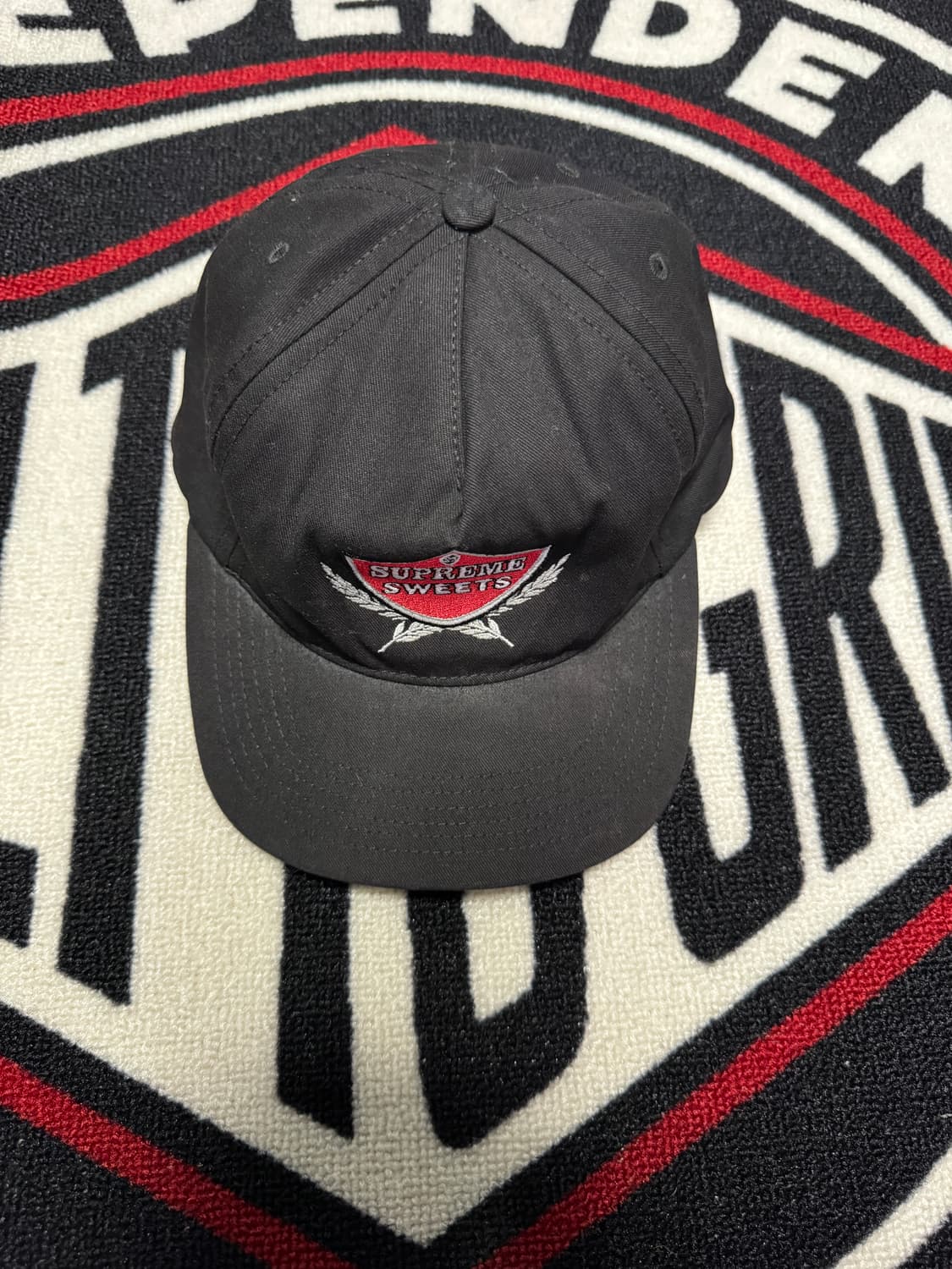 슈프림 스위셔 스윗 스냅백 블랙 상품이미지1