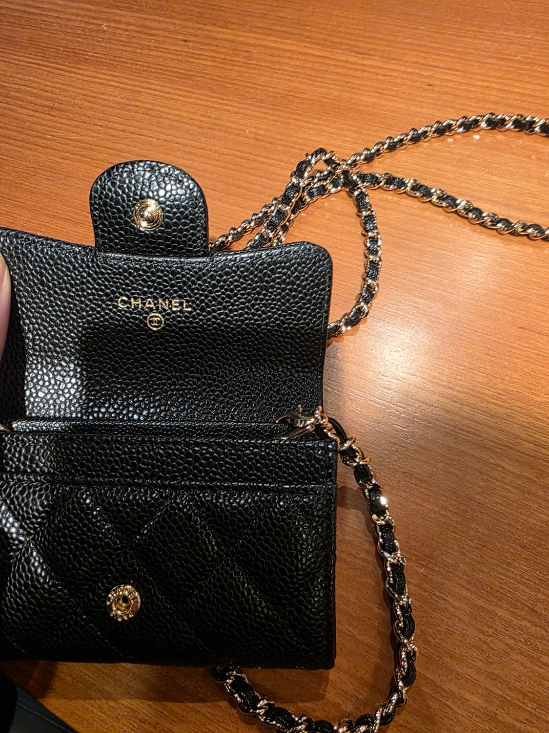 샤넬 클똑 금장 지갑  상품이미지10