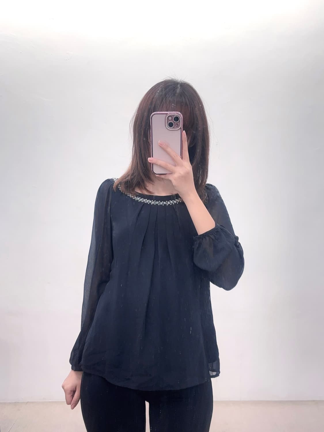 진주큐빅 블랙 쉬폰 블라우스 상품이미지1