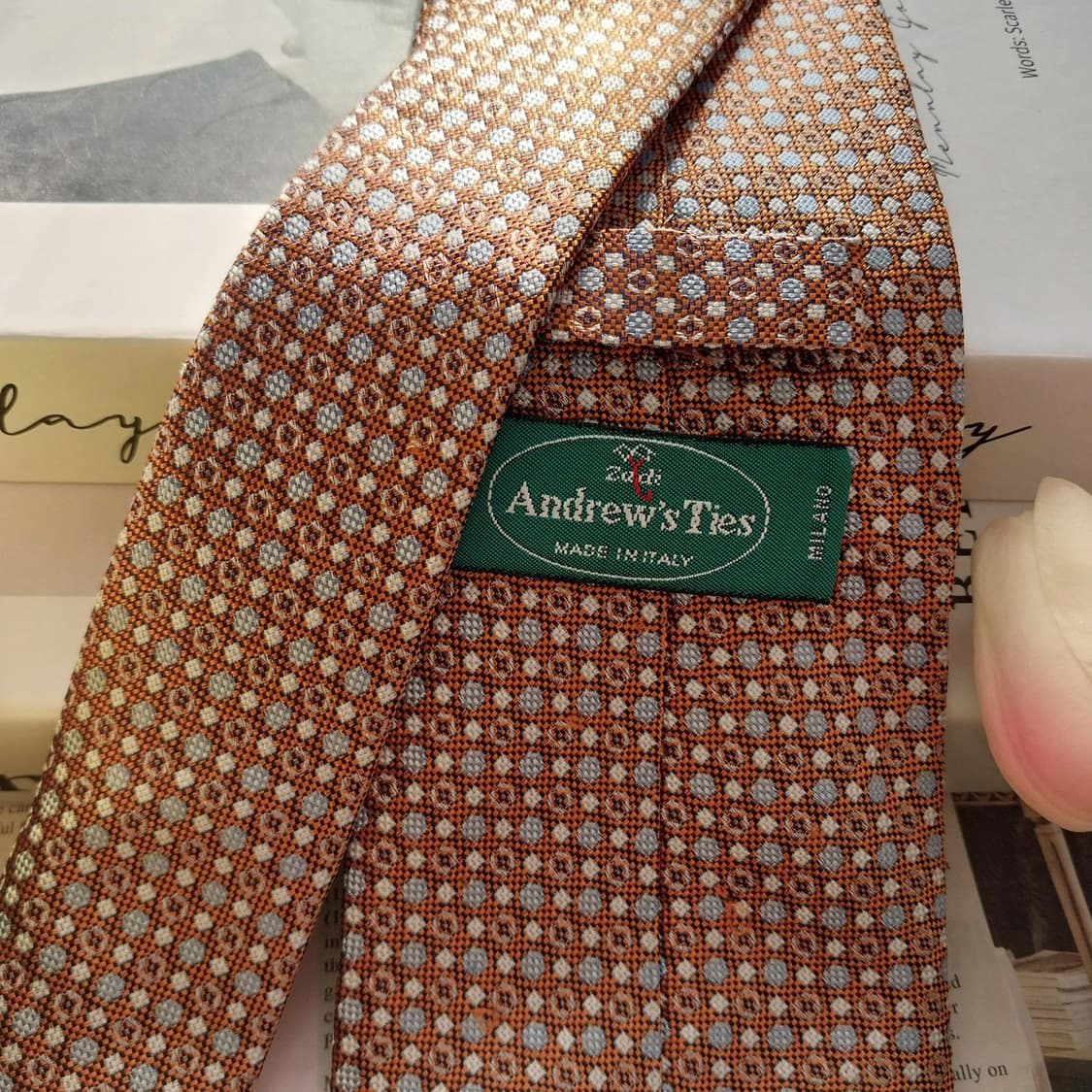 앤드류스타이 실크 마이크로 패턴 넥타이 9.2cm A+등급 K1356
 상품이미지6