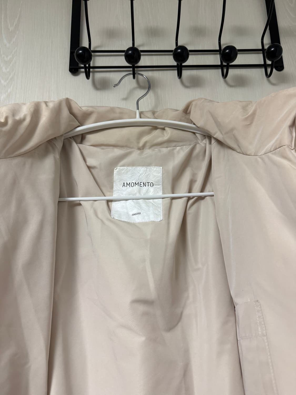 아모멘토 비건 레더 패딩 베이지 03 상품이미지2