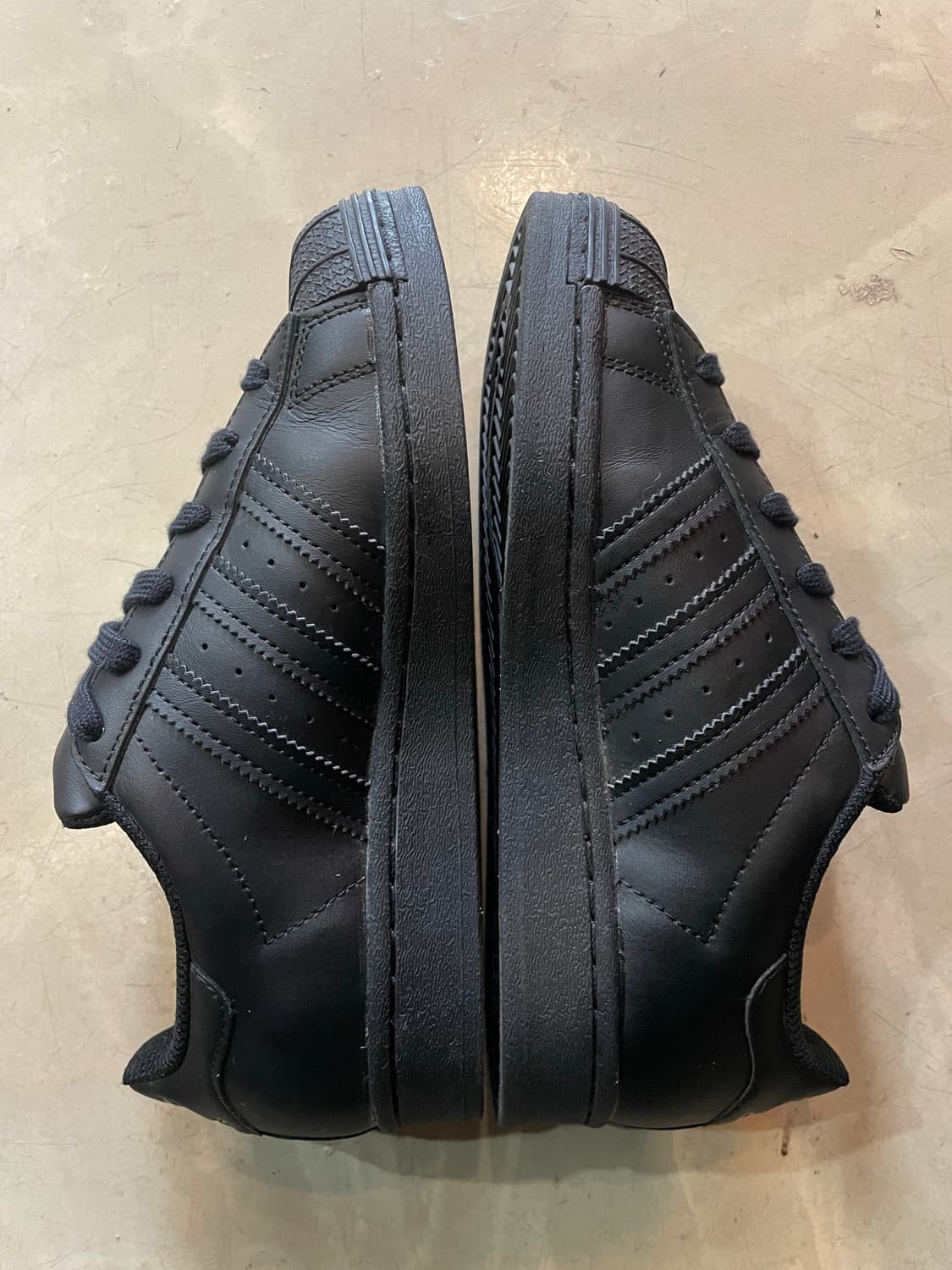 아디다스 슈퍼스타 트리플 블랙 220 상품이미지3