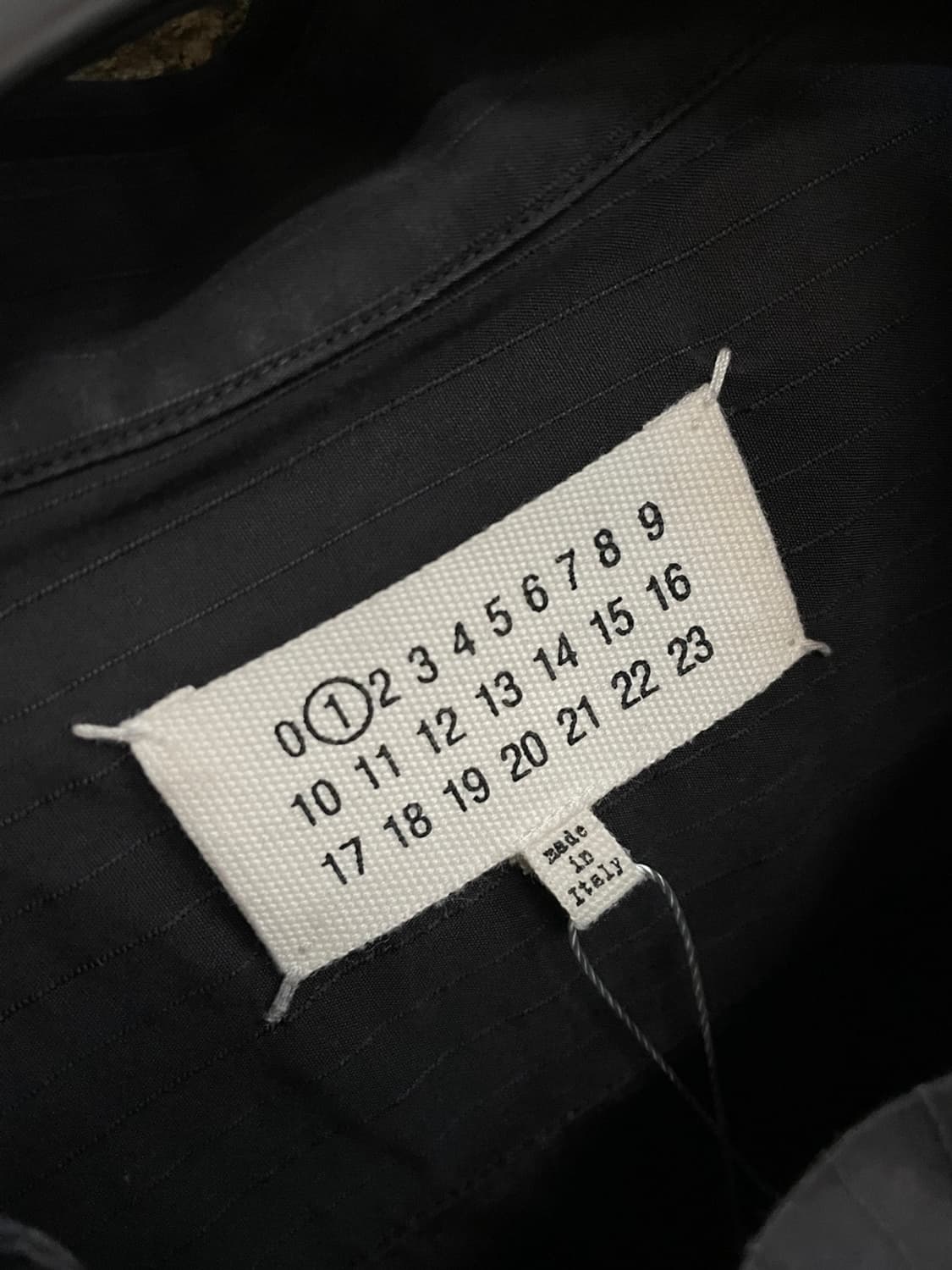 메종 마르지엘라 블랙 셔츠  상품이미지6