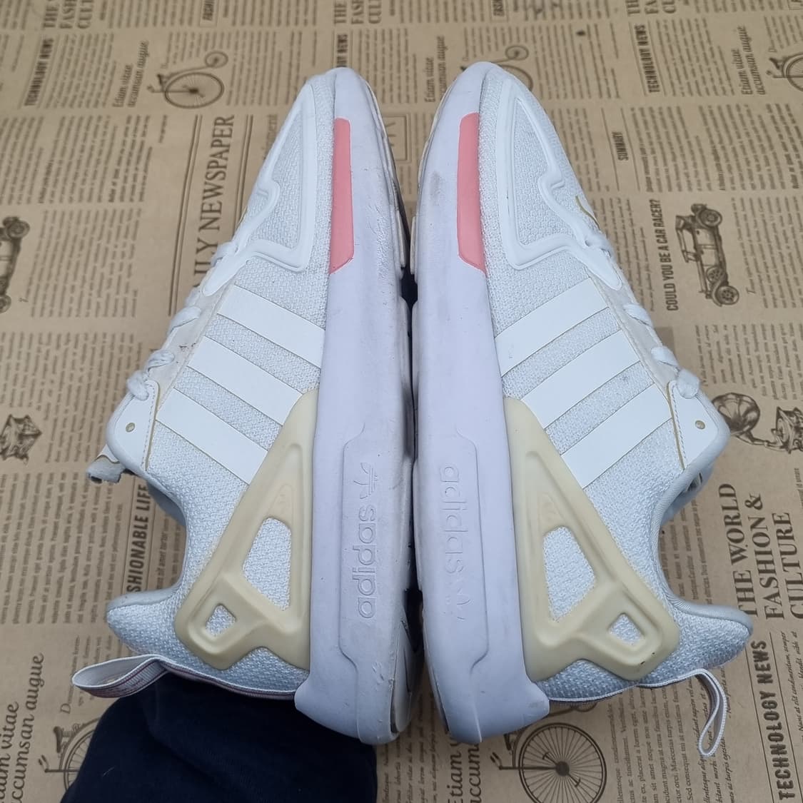 아디다스 zx 2k 플럭스 여성운동화230  상품이미지5