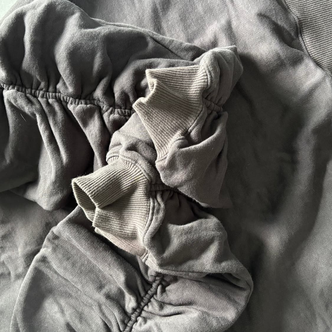 Hono Shirring Sweatshirt vintage gray 상품이미지5