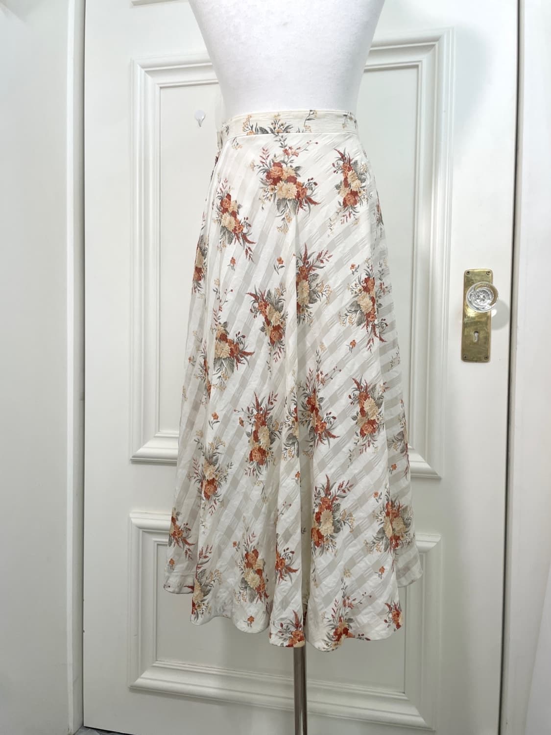 beige ivory flower point skirt 상품이미지4