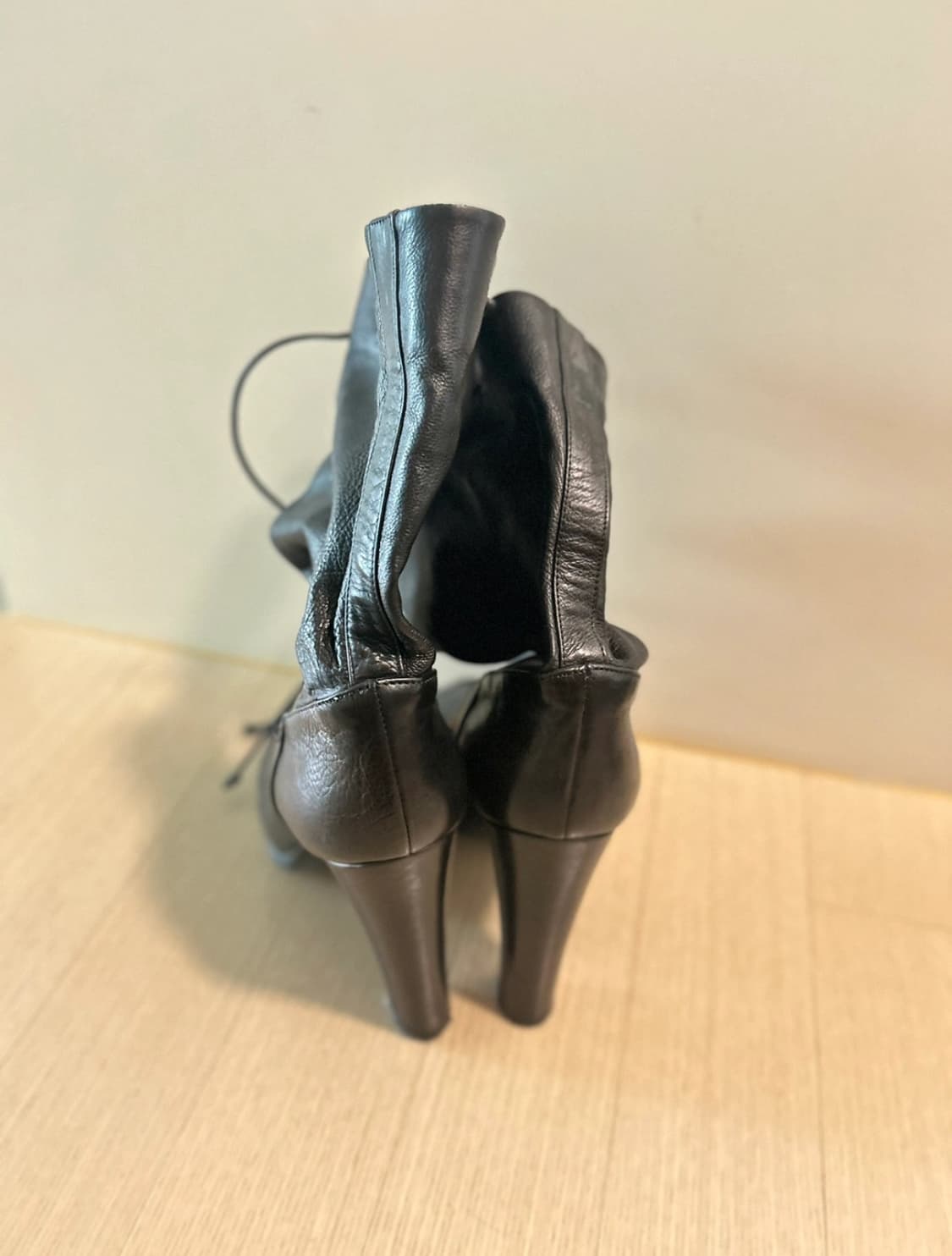 FENDII 펜디 앵클부츠 11cm 상품이미지3
