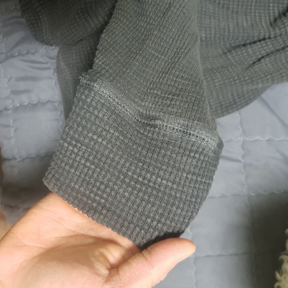 더블알엘 워싱 블랙 헨리넥 판매합니다. 상품이미지5