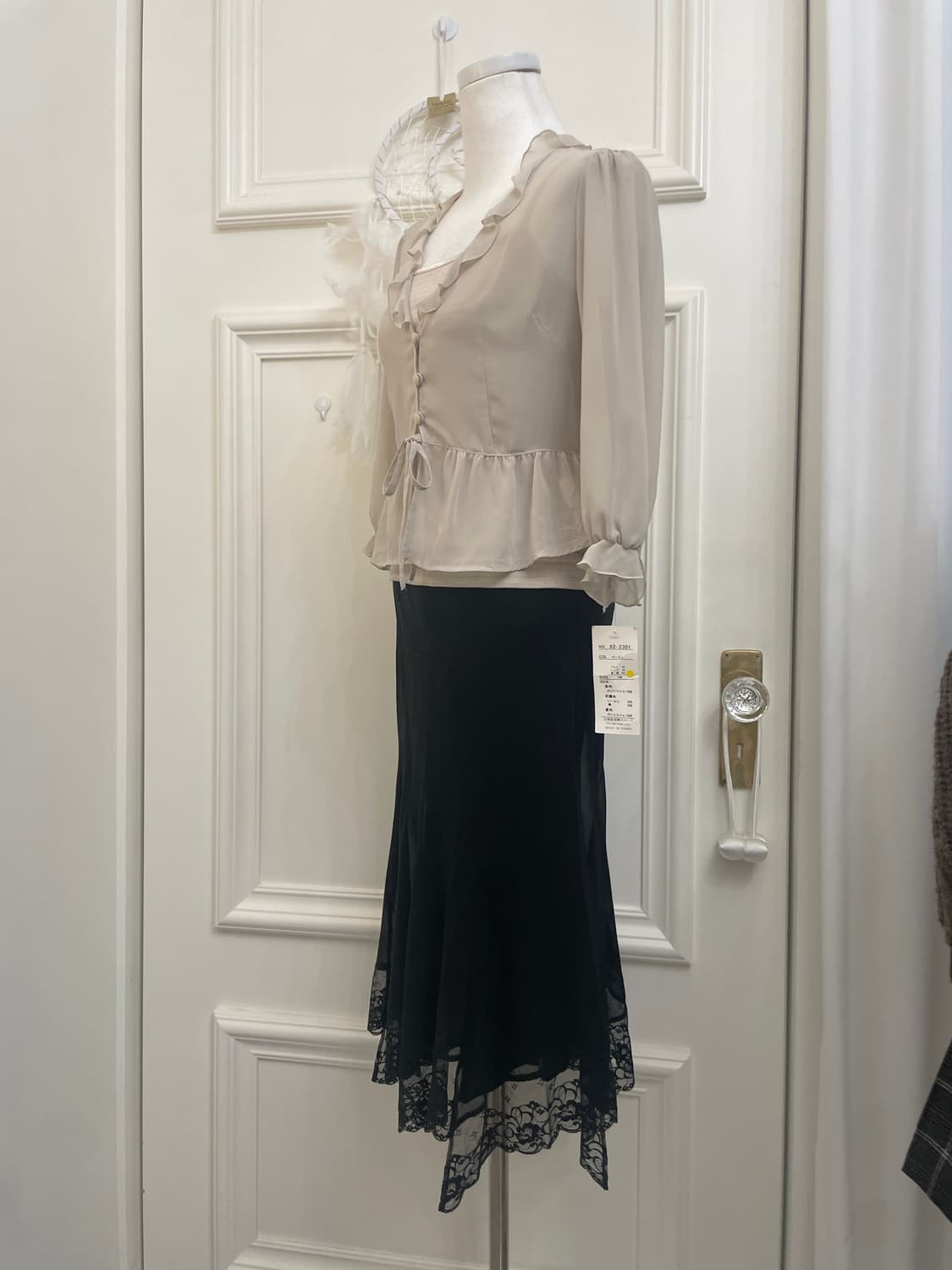 cool beige ruffle bow blouse&glitter lin 상품이미지3
