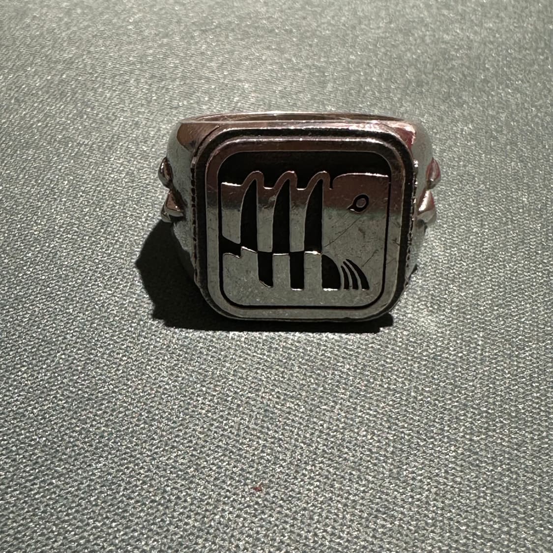 킹크로치 킬베로스 반지 12호 판매합니다 상품이미지3