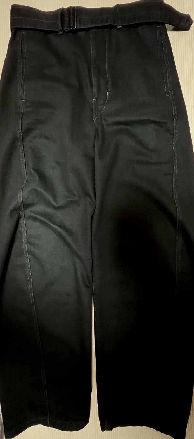 (M) 25 르메르 트위스티드 벨티드 데님 팬츠 블랙 상품이미지1