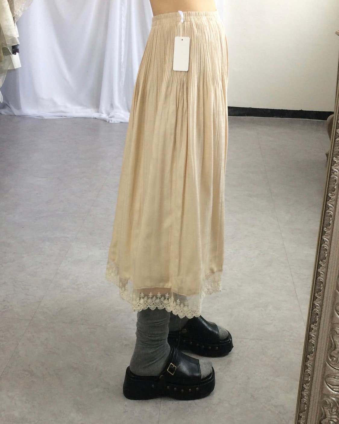 Lace point pleats long skirt 상품이미지5