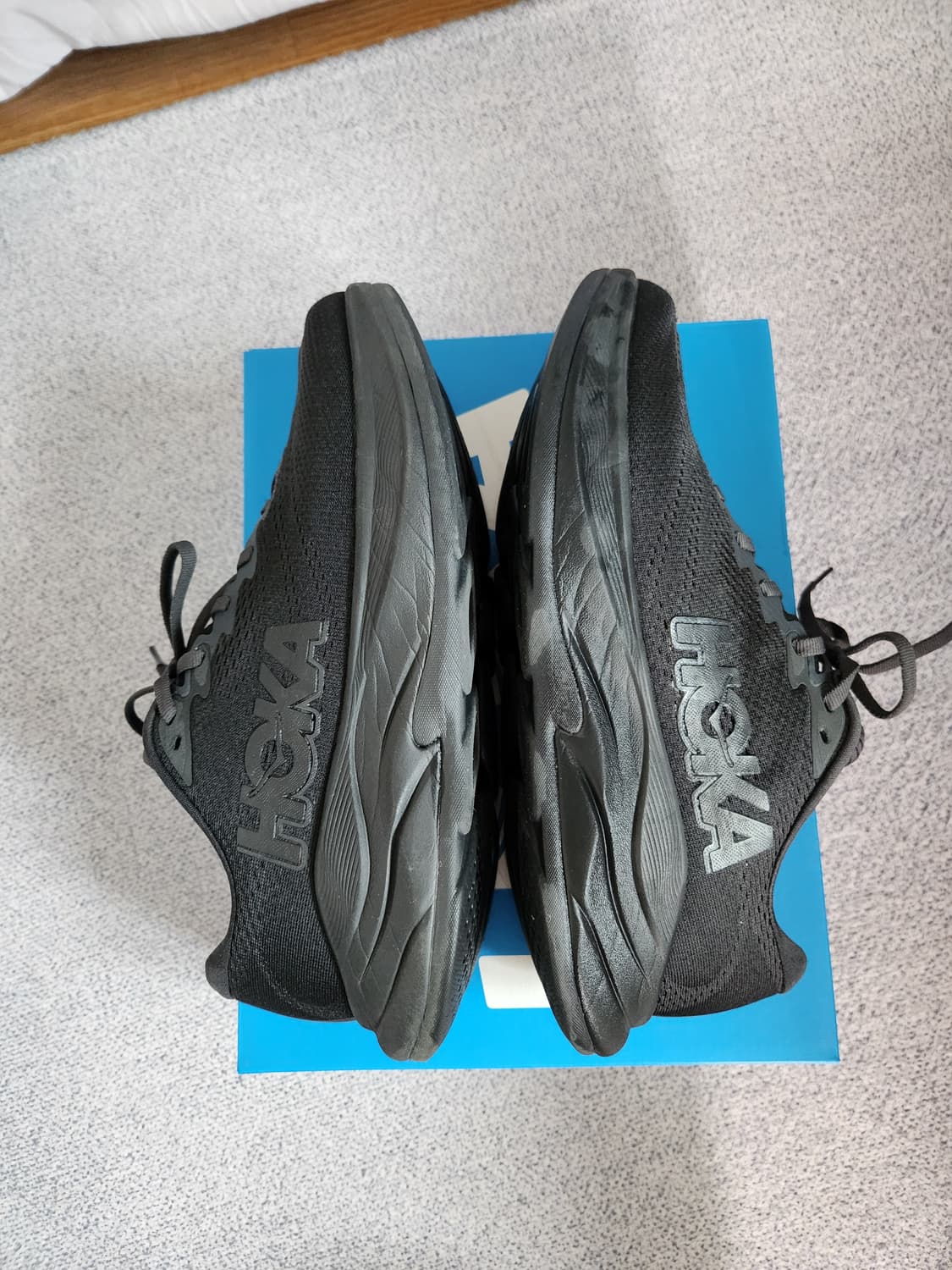 호카 링컨4 러닝화 블랙 270사이즈 팝니다. 상품이미지3