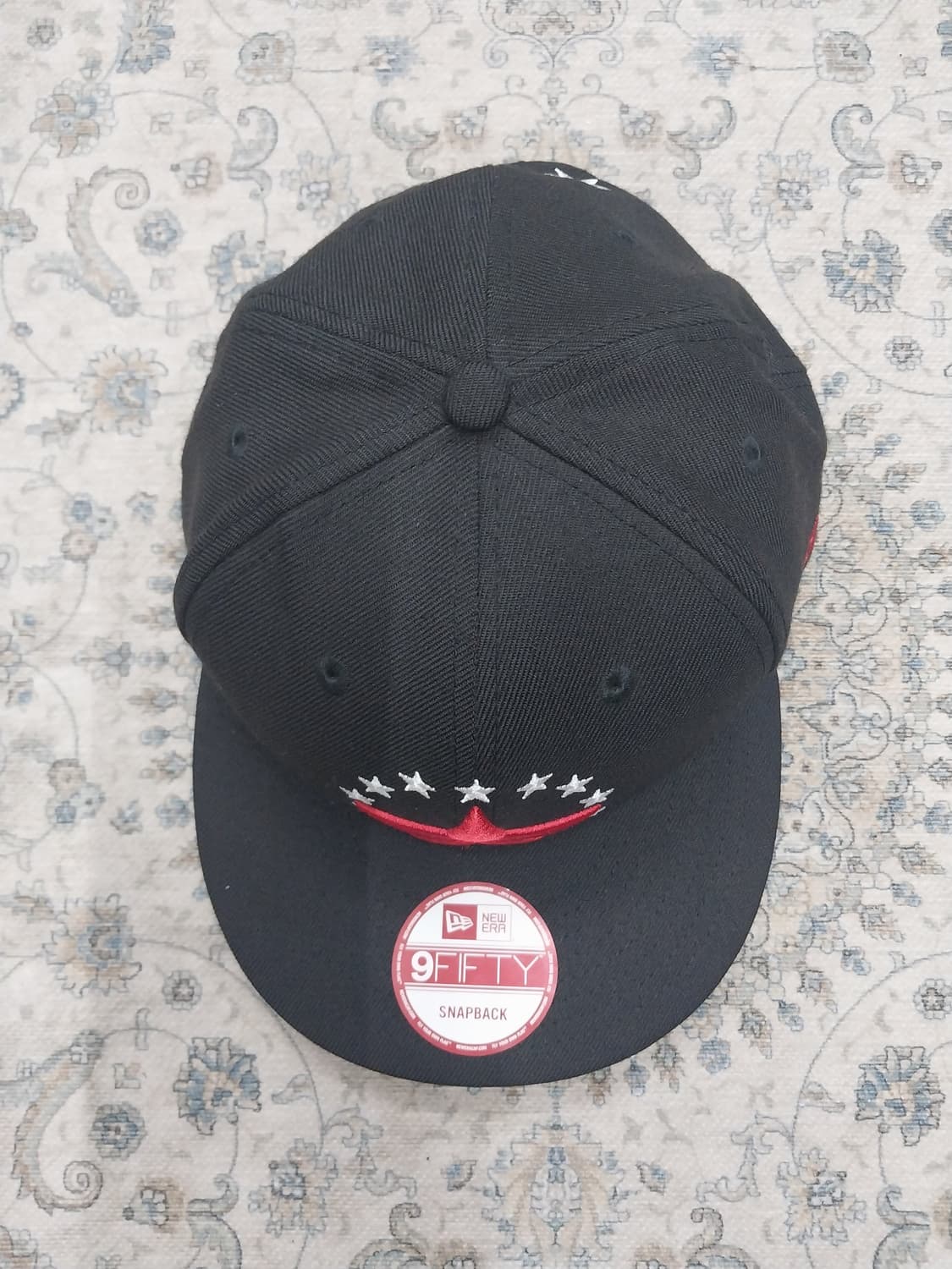 뉴에라 9FIFTY 스냅백 블랙 레드 스타 상품이미지2
