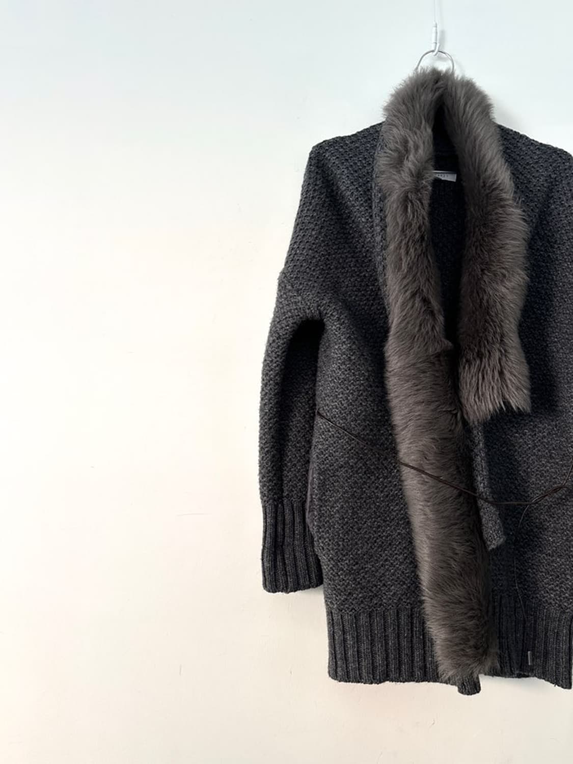 Unbalanced fur open cardigan / charcoal 상품이미지2