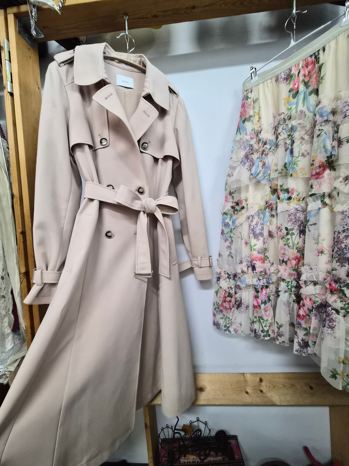 샤틴 원피스라인 트렌치코트 상품이미지1