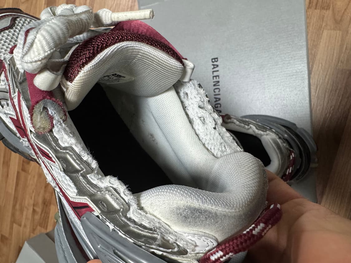 발렌시아가 뉴러너 버건디 42 상품이미지7