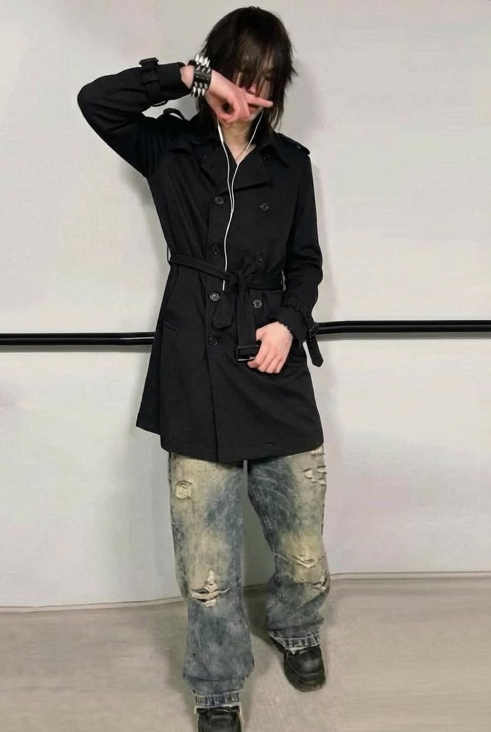 꼼데가르송 셔츠 라인의 블랙 벨티드 트렌치 숏코트 상품이미지1