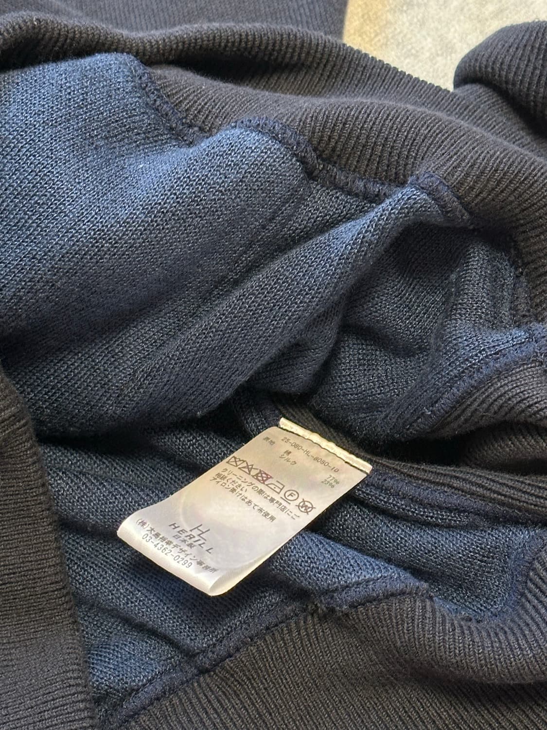 [3] 헤릴 (HERILL) 25ss 실크 코튼 후디 네이비 상품이미지6