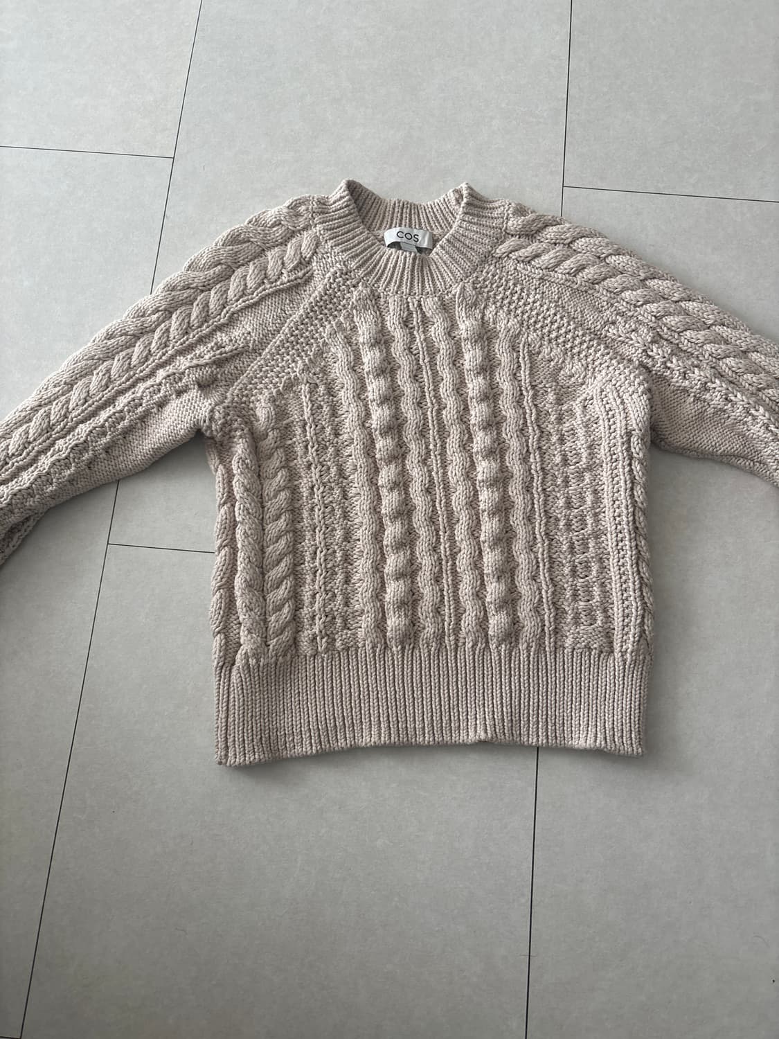 코스케이블니트ㅡ거의새것 상품이미지1