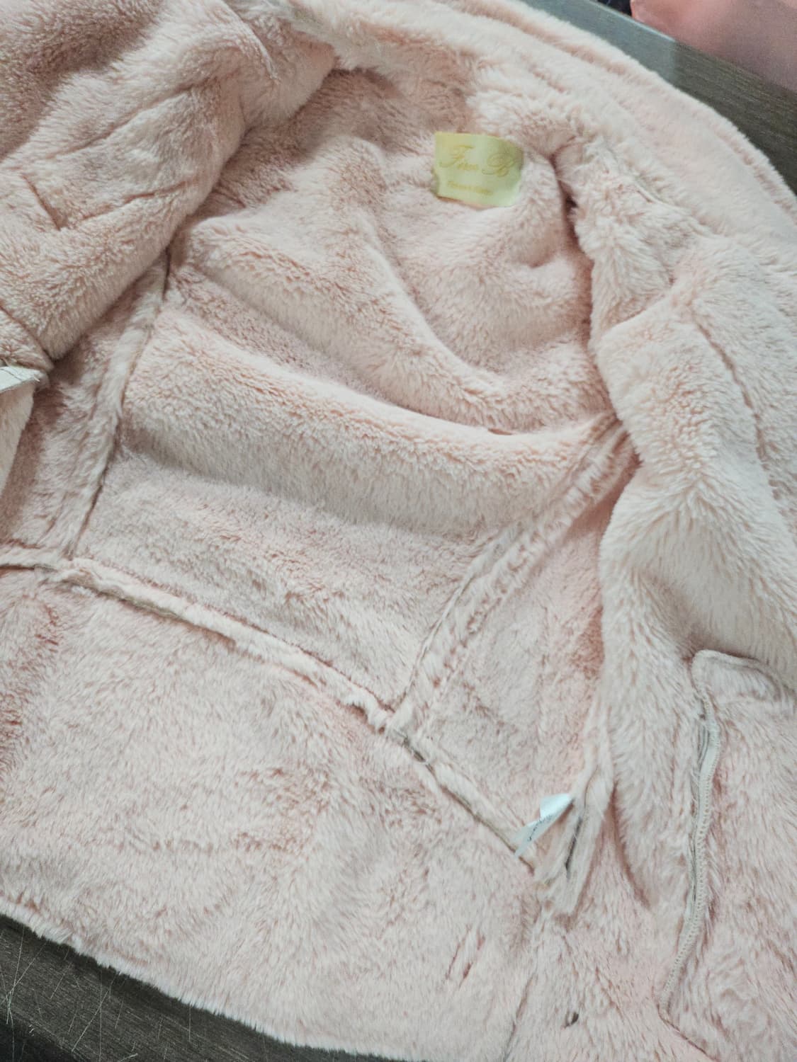 딸기우유빛깔 에코퍼 무스탕자켓  세탁완료  상품이미지5