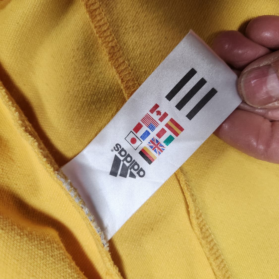 아디다스 옐로우 삼선 트랙자켓 (Y2K 무드) 상품이미지3