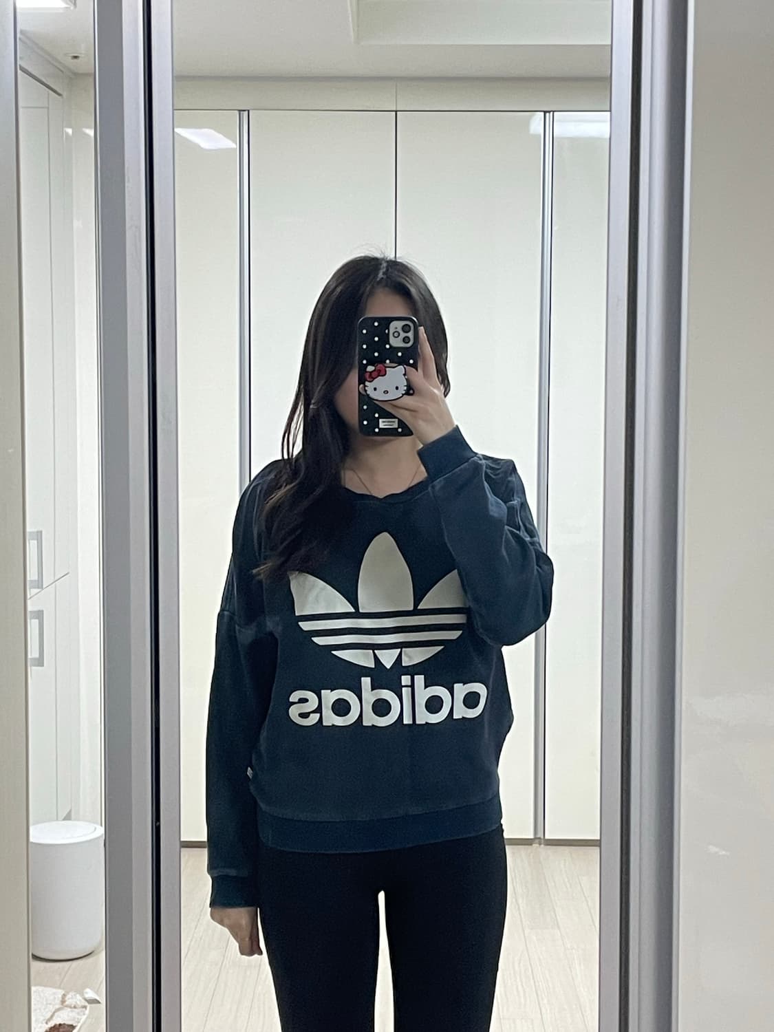 아디다스 맨투맨 상품이미지1