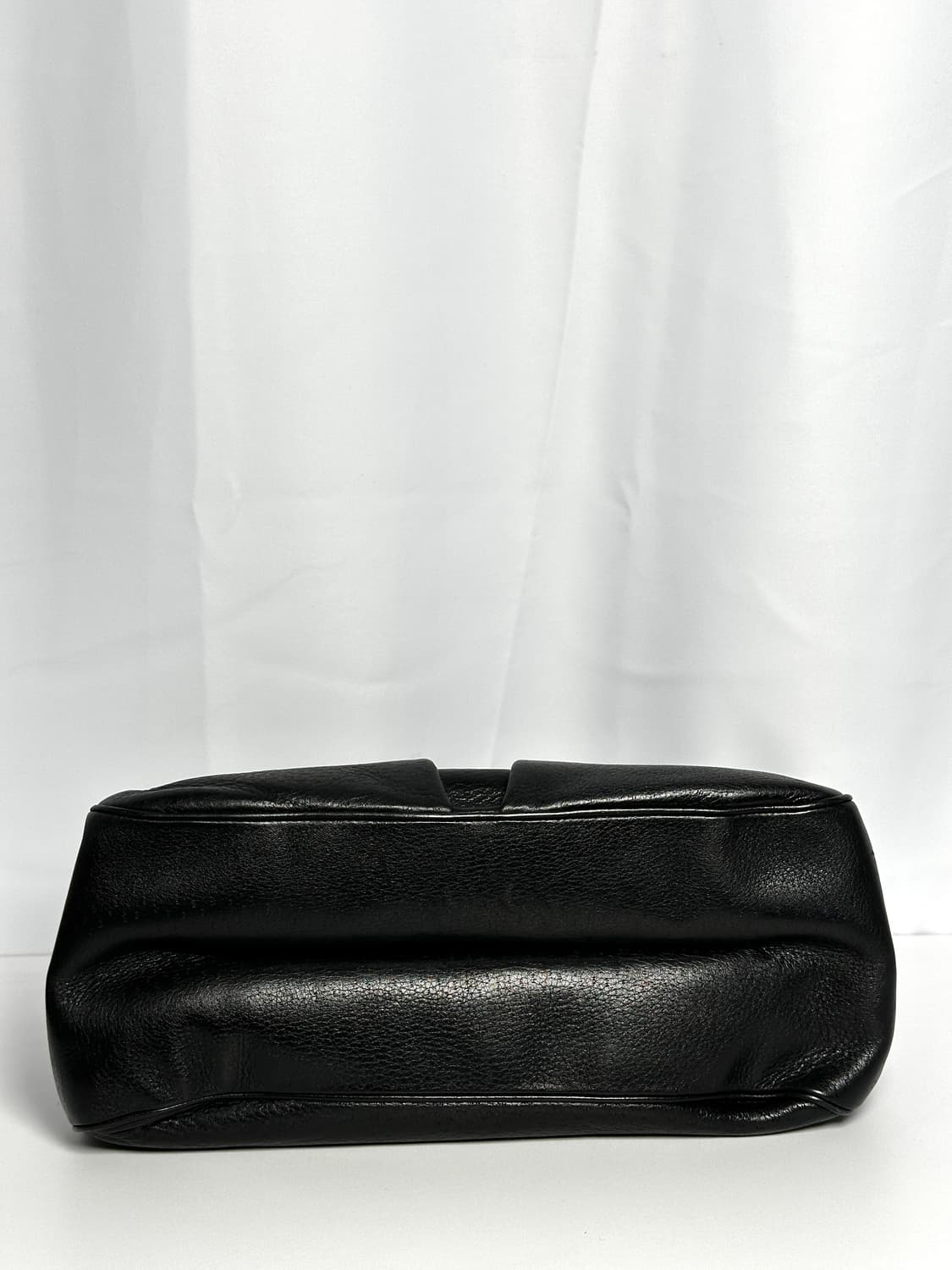 페라가모 간치니 레더 토트백 블랙 상품이미지6