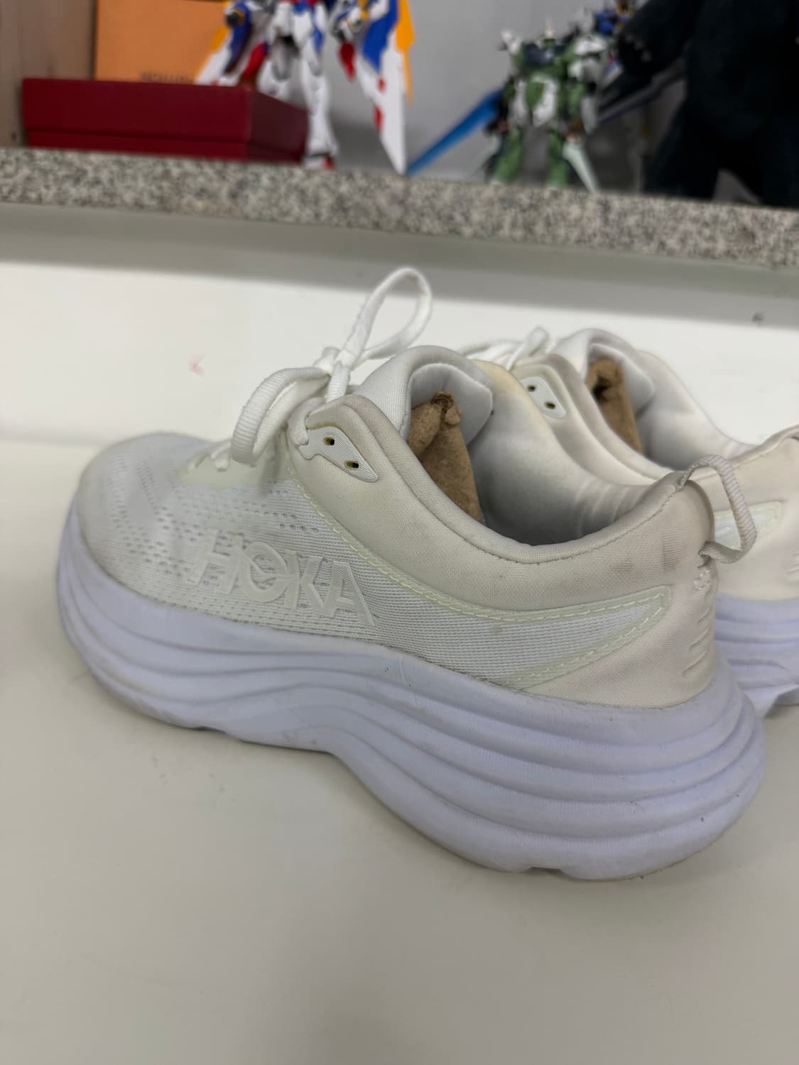 정품) 호카 본디8 화이트 운동화 240 상품이미지7