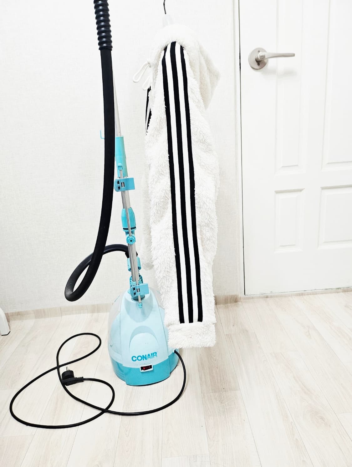 (100)L☆우주매물☆ 아디다스 블랙핑크 로제 [흰검] 쉐르파 퍼 후리스 상품이미지5