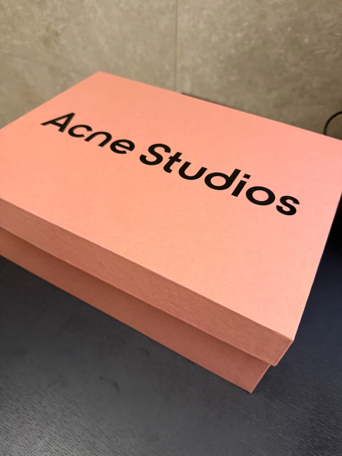 아크네 스튜디오 남성 스니커즈 상품이미지2