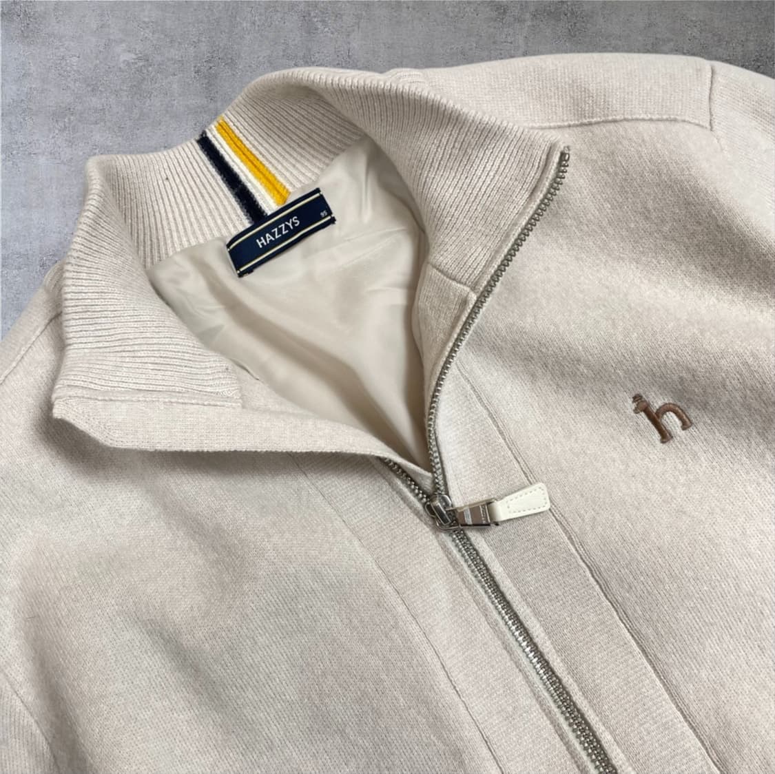 헤지스 Hazzys 아이보리 니트 집업 95 상품이미지4