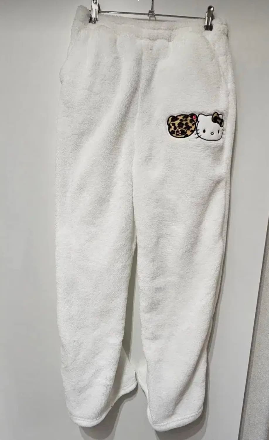 <오늘특가>돈키호테 세실맥비 x 헬로키티 셋업 L사이즈 상품이미지3