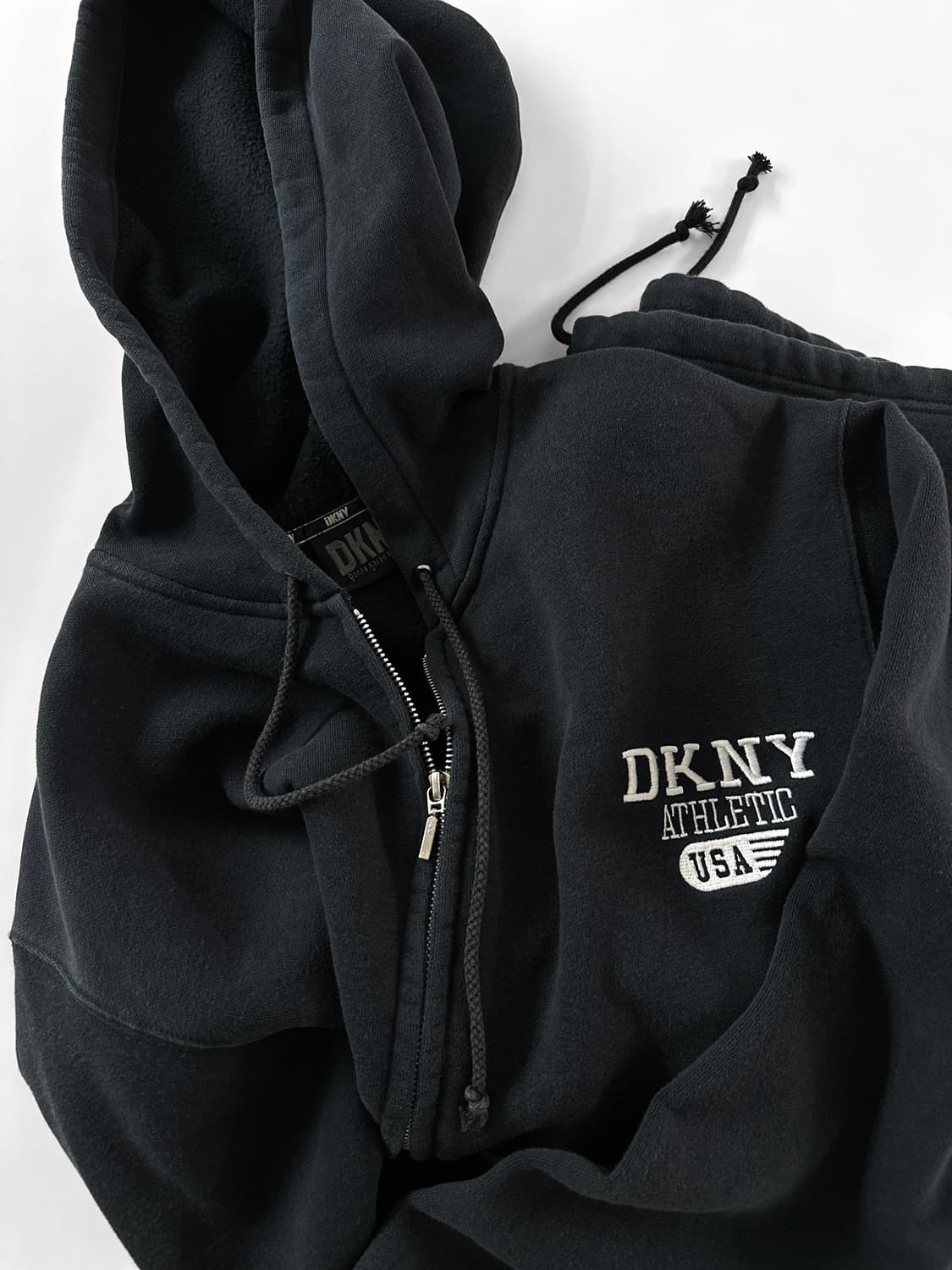 90~00s 빈티지 DKNY Athletic 페이디드 블랙 집업 후디 상품이미지3