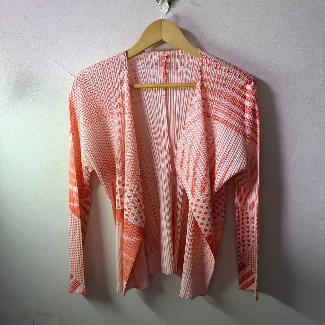 이세이미야케 플리츠플리즈 여성 도트 믹스 가디건 (프리) 상품이미지2