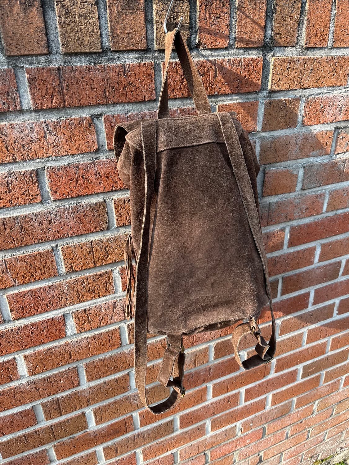 Brandy Melville 리얼레더 프린지 스웨이드 백팩 상품이미지5