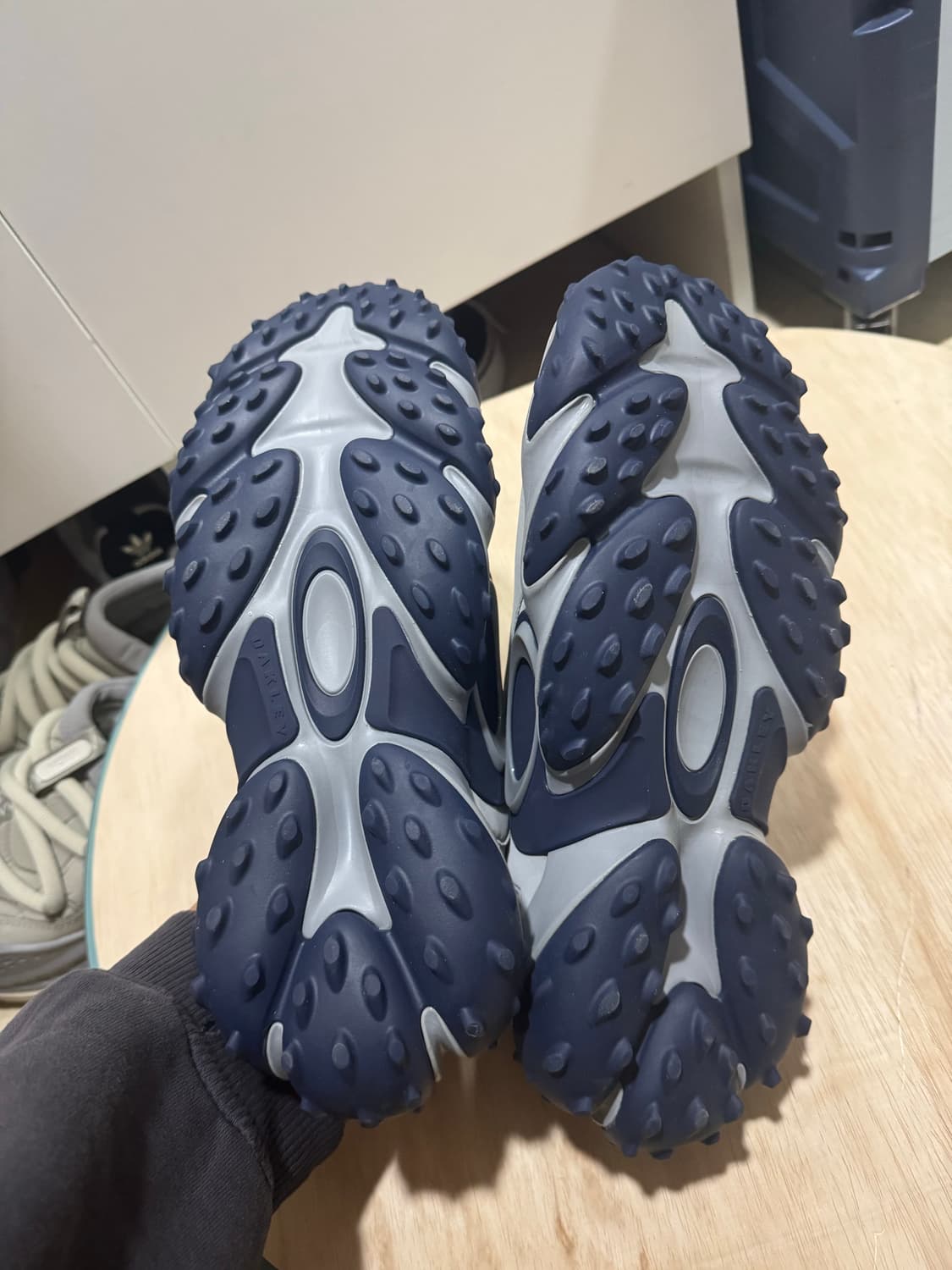 오클리 엣지 아이콘 시멘트 네이비 상품이미지3