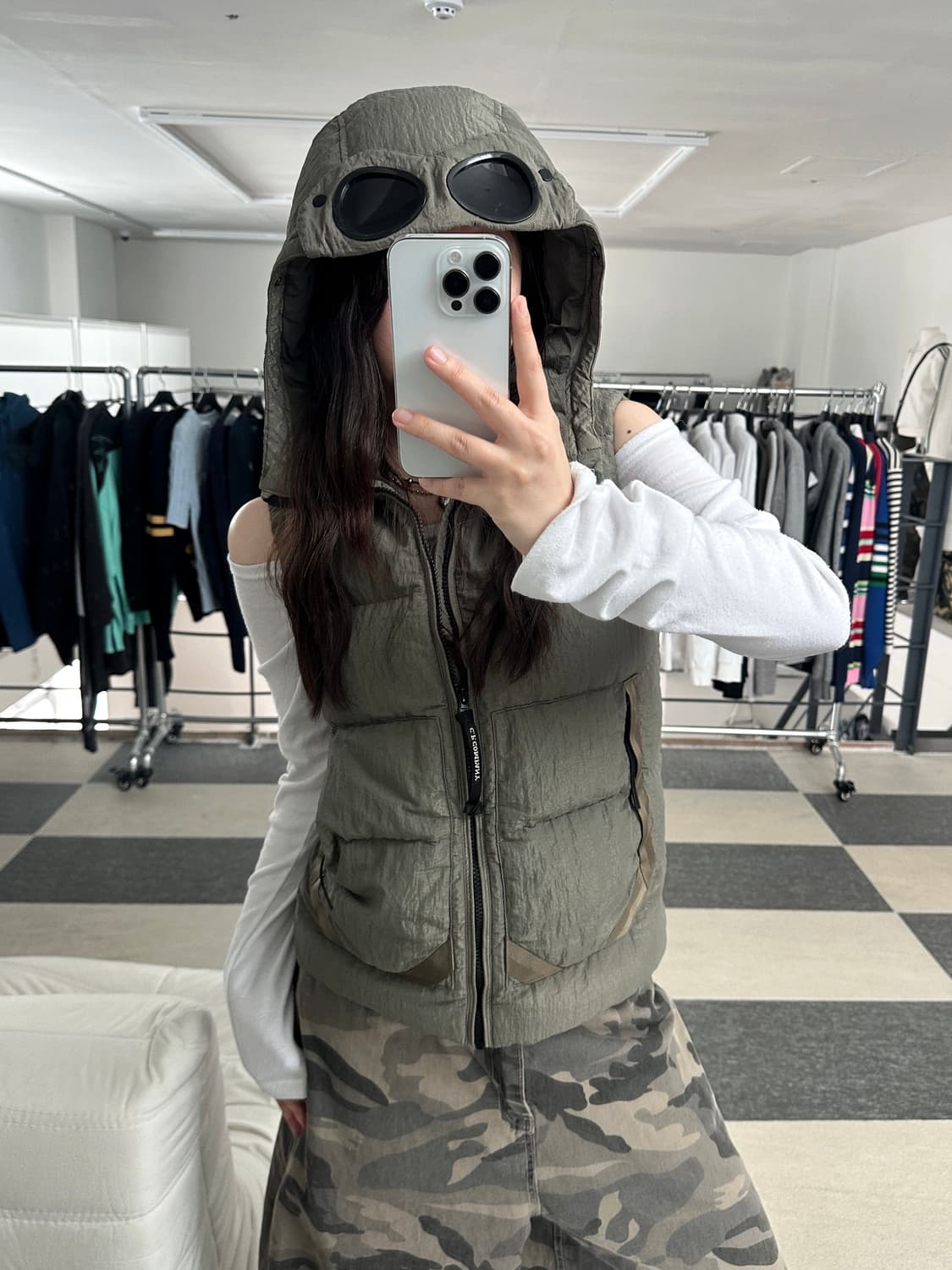 CP컴퍼니 가먼트다잉 나일론 고글 패딩 베스트 상품이미지6