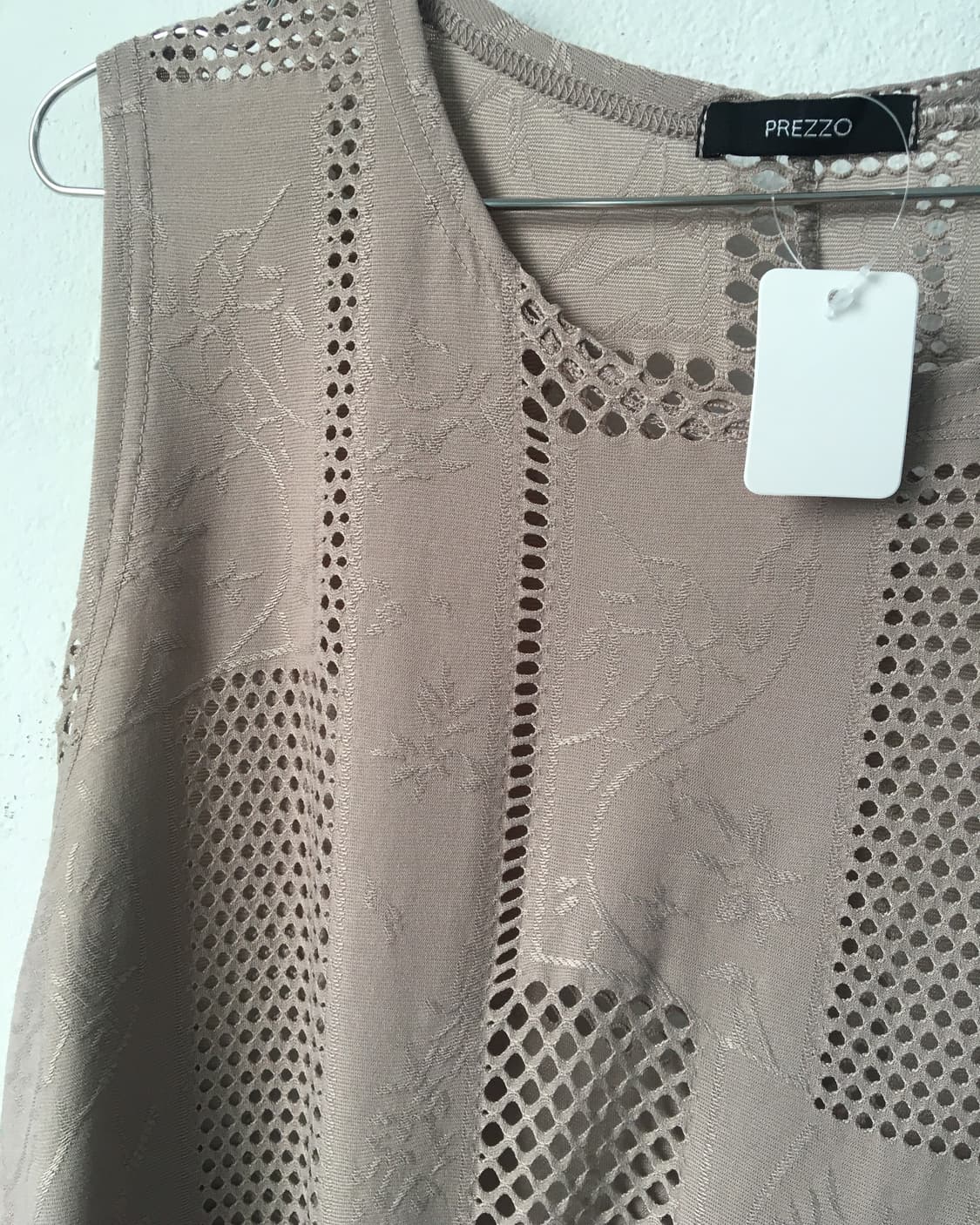 Punching pattern point sleeveless 상품이미지4