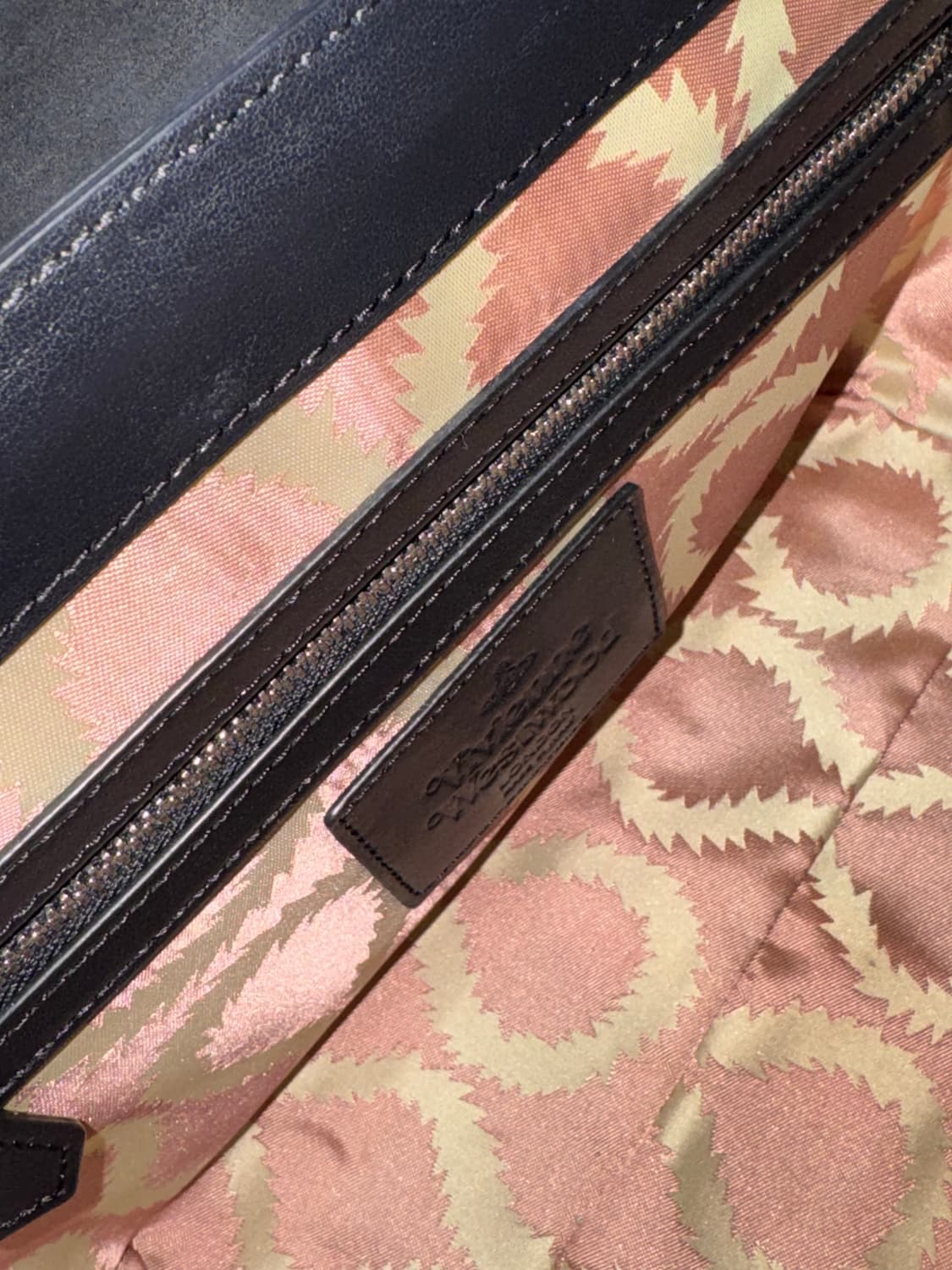 비비안웨스트우드 마틸다 도트백 상품이미지4