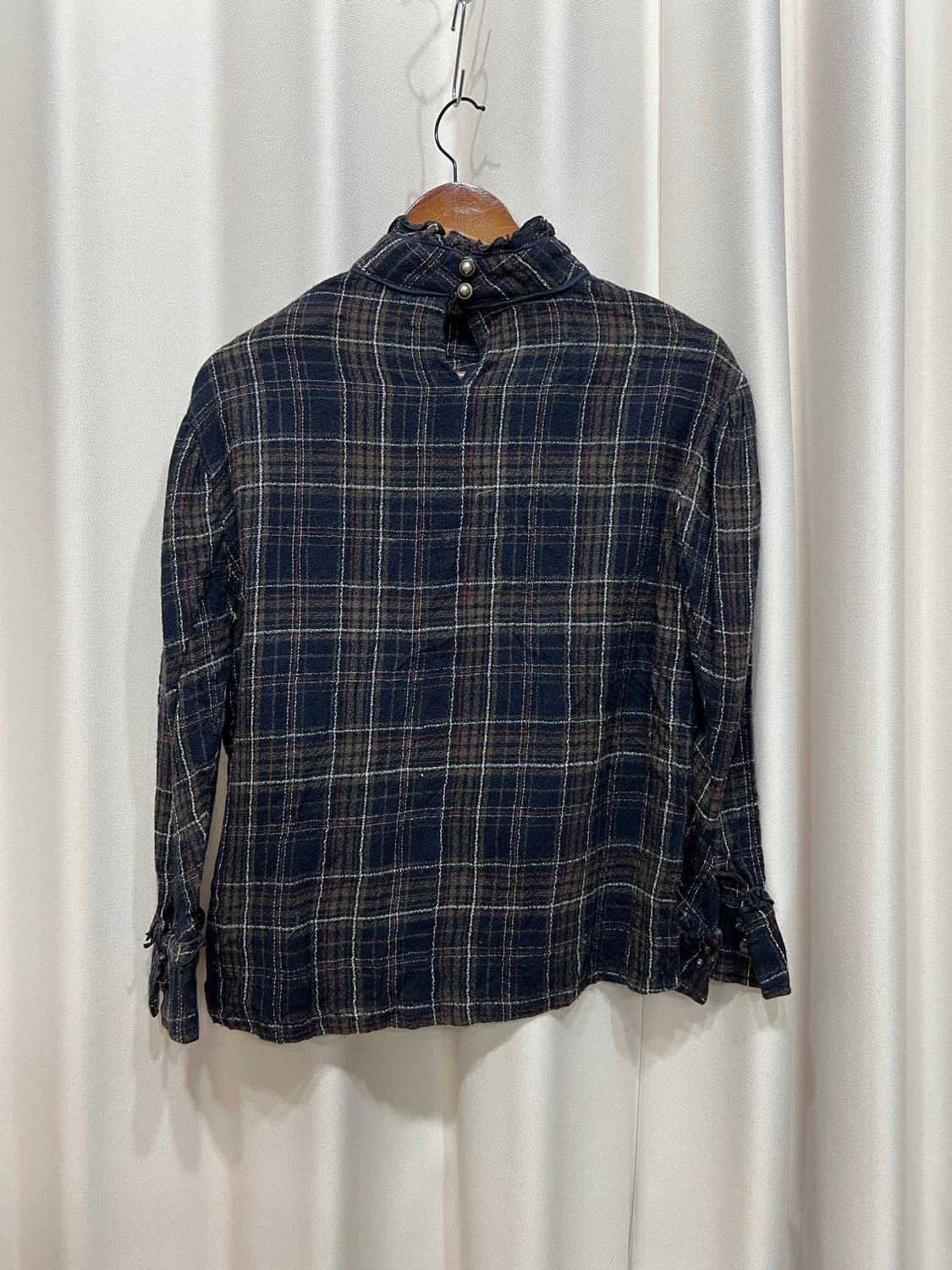 SJSJ 한섬 여성 체크 모직 블라우스  상품이미지4