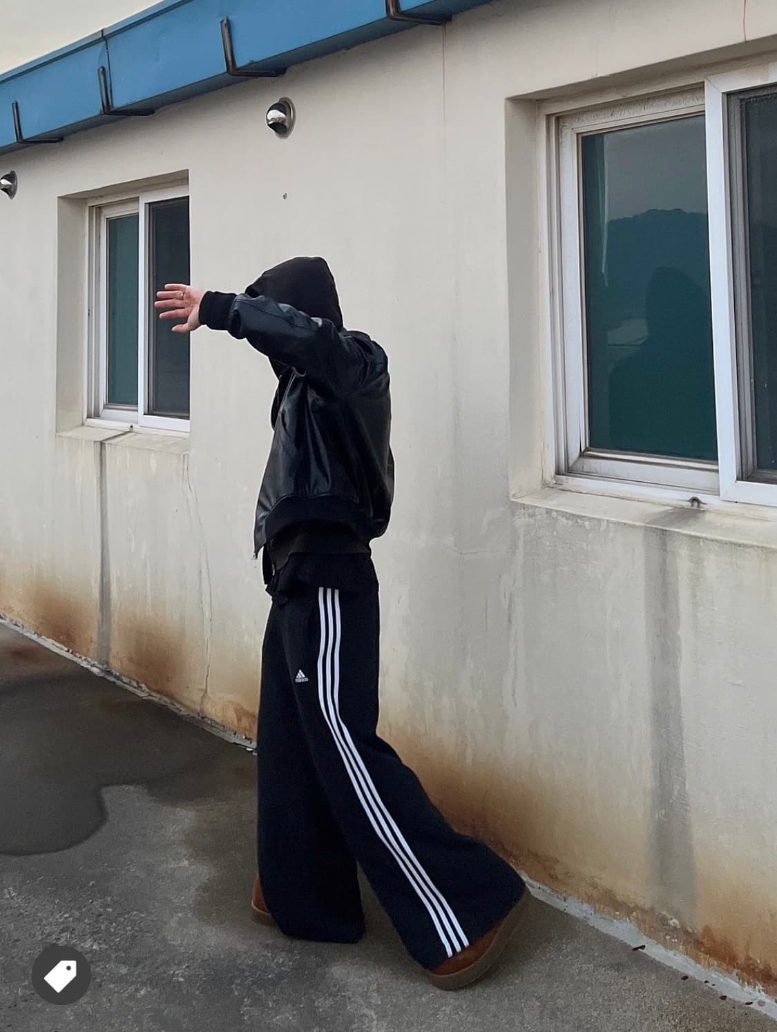 아디다스 에센셜 삼선 프렌치 테리 와이드 팬츠 블랙-HZ5747 상품이미지2