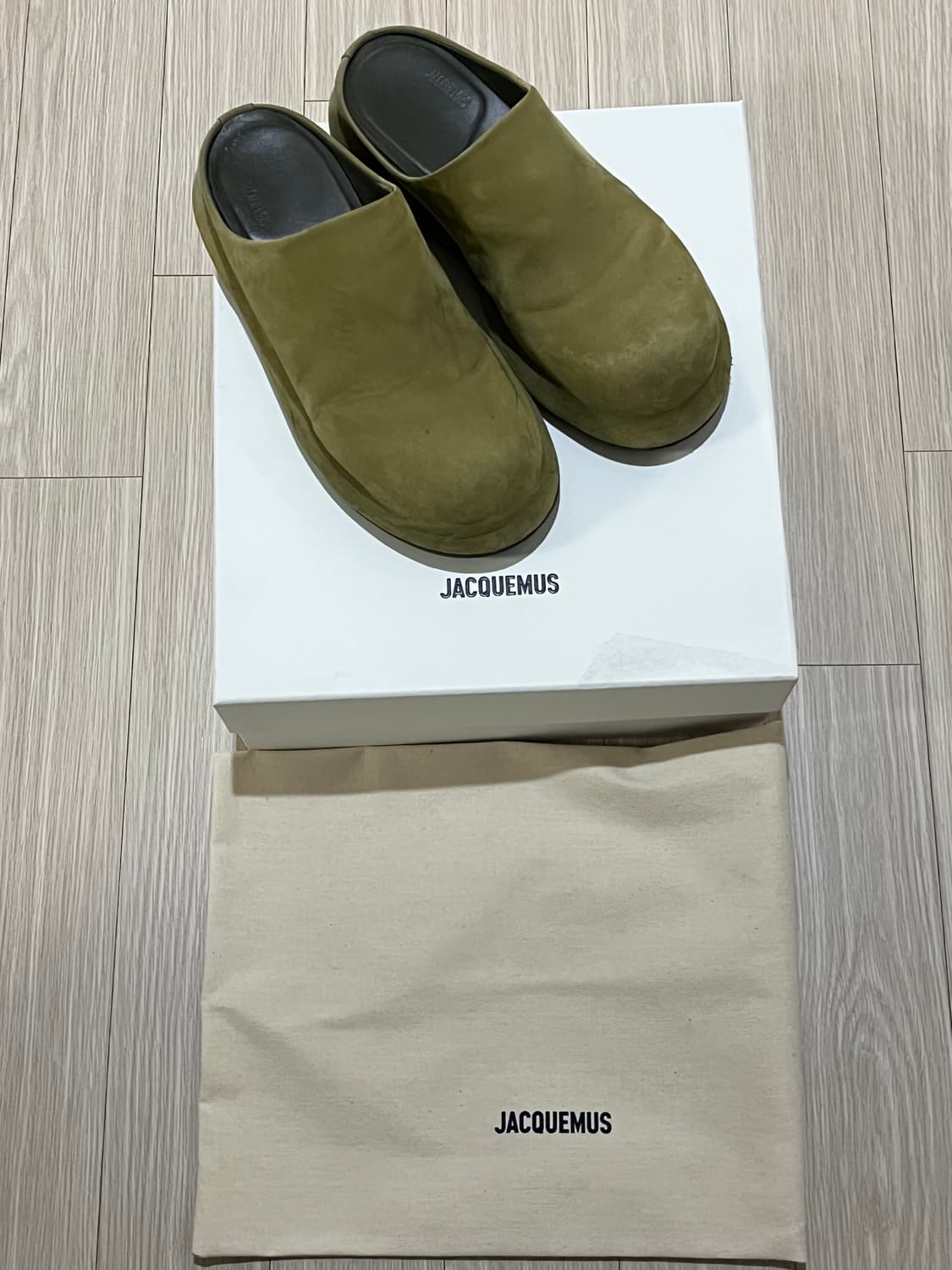 [41] 자크뮈스 스웨이드 뮬 상품이미지1