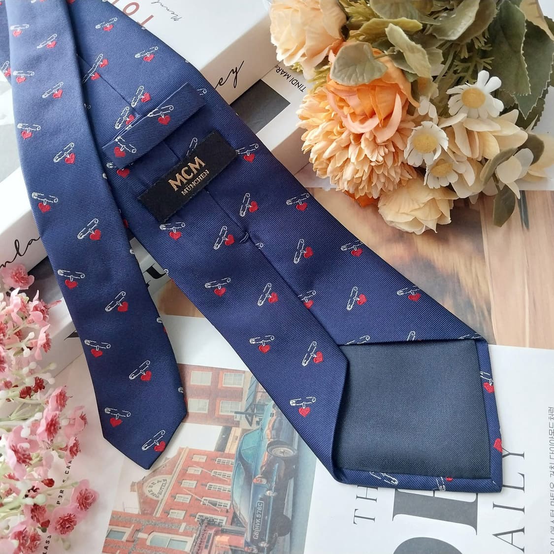 MCM 실크 네이비 핀&하트 모티브 넥타이 8.9cm A+등급 K1486 상품이미지5