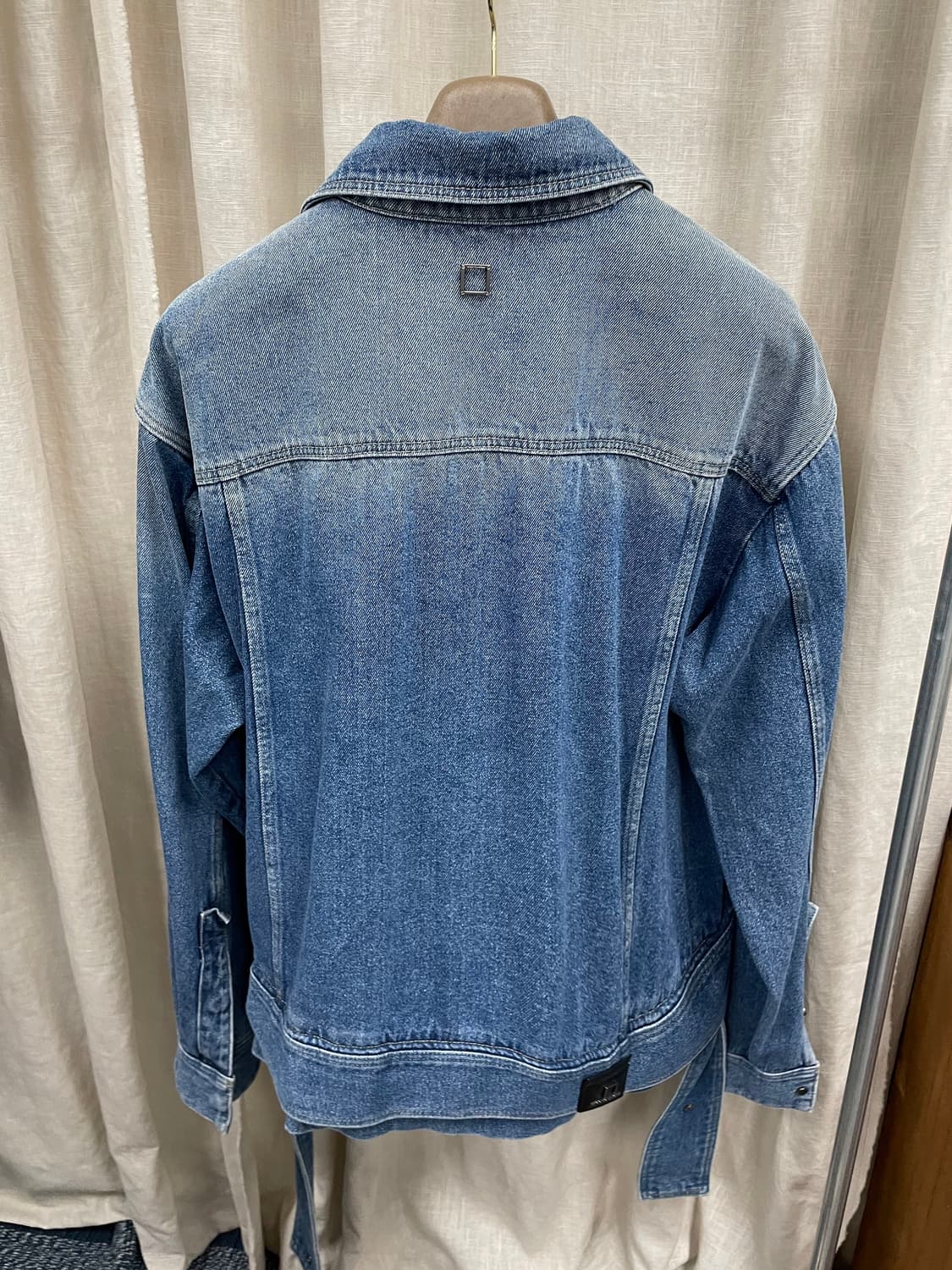 우영미 크롭 데님자켓 블루 22FW 52(110) 상품이미지4