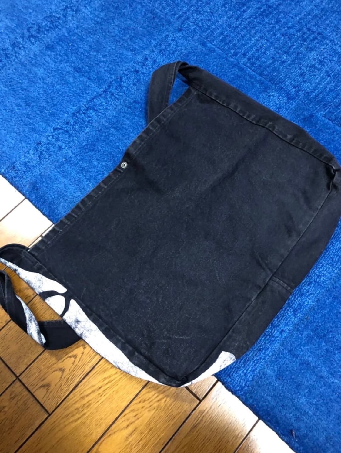 [OS] 캐피탈 14온스 데님 본프린트 북백 | 착샷 o 상품이미지3