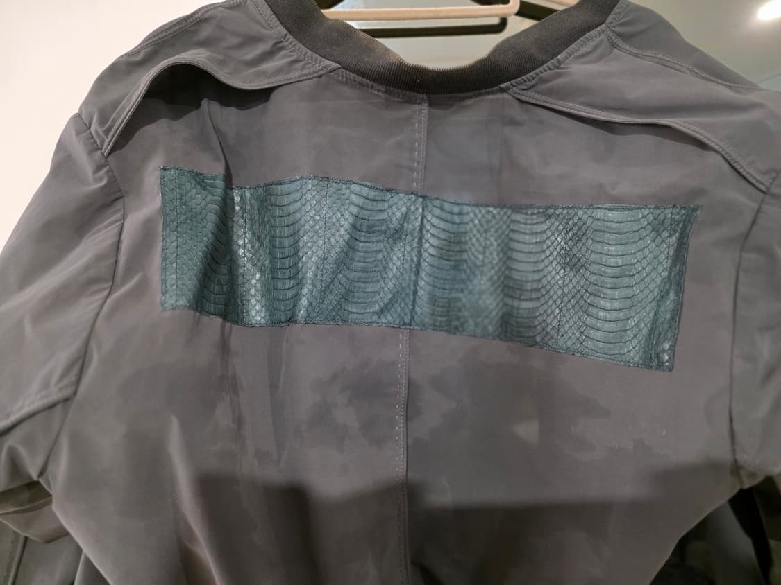 LANVIN 랑방 파이톤 가죽 테크 자켓  상품이미지9