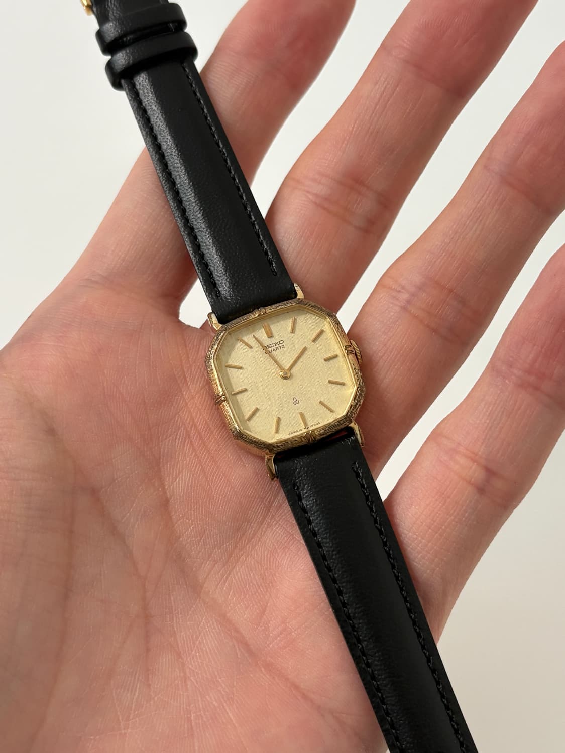 70s texture gold square ladies quartz 상품이미지1