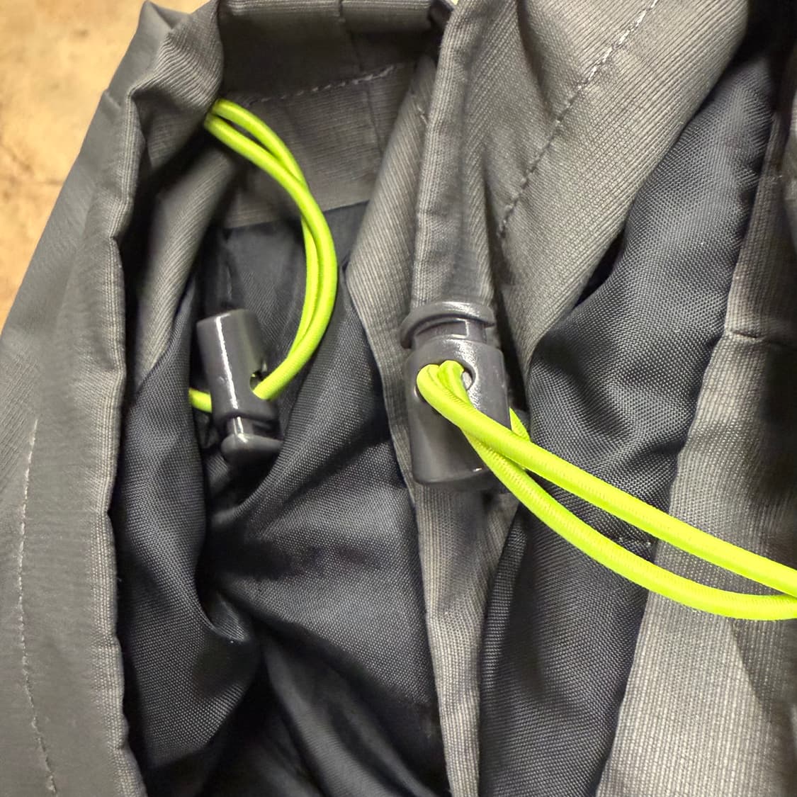 [정품] 데카트론 바람막이 자켓 블랙 회색 b15 상품이미지8