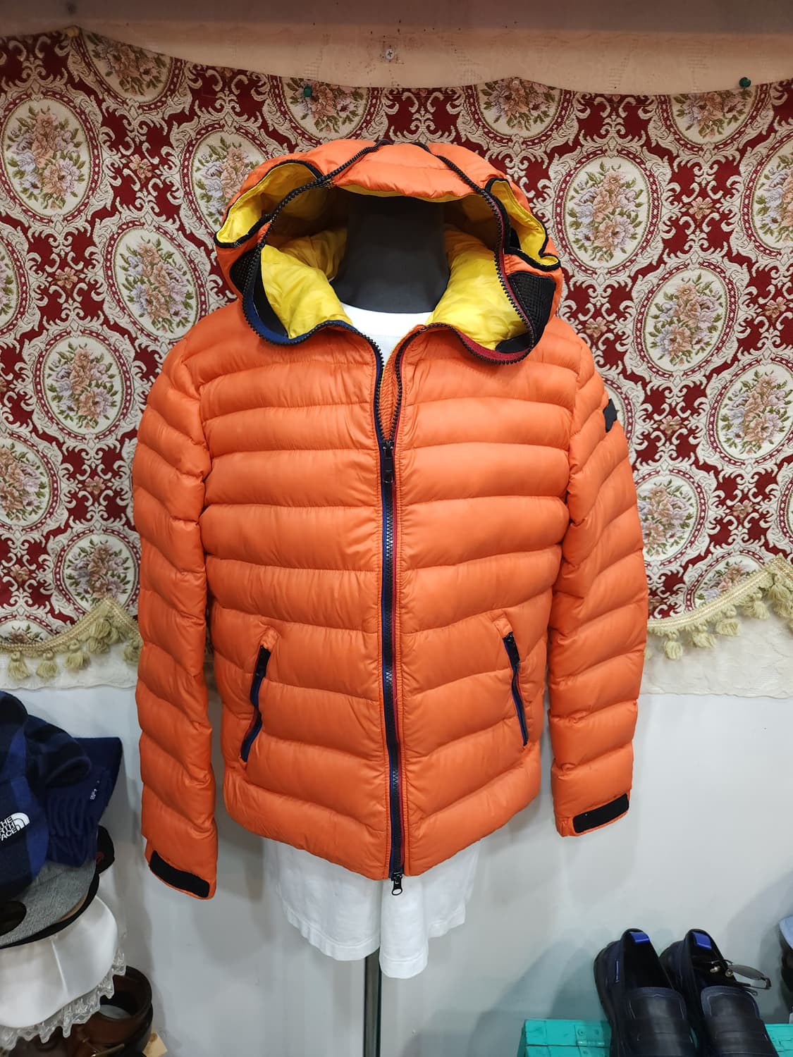 AI 라이더스 온더스톰 고글 후드 패딩점퍼

 상품이미지1